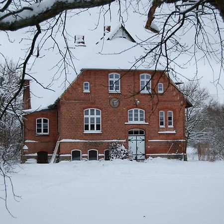 Ferienwohnung Ehemalige Revierfoersterei "Morgensuenn" Kuhstorf Экстерьер фото